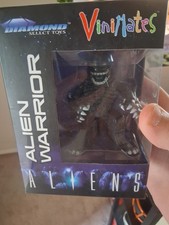 Listing image for Diamond Select Toys Vinimates Aliens Alien Warrior Collectible Figure